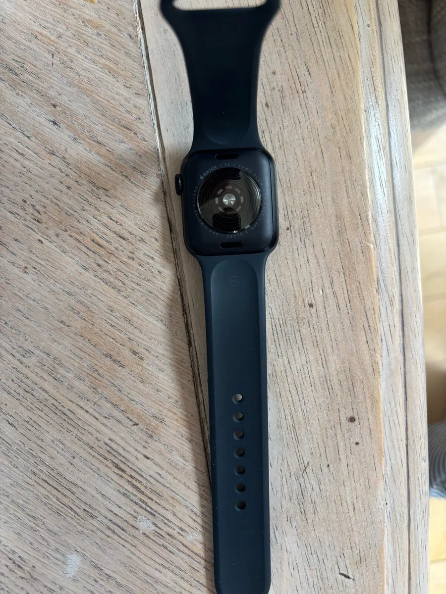 apple watch SE 2 - Image 3