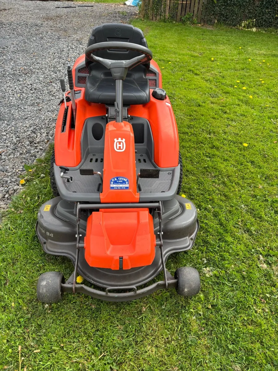 Ride on lawn mower - Image 4