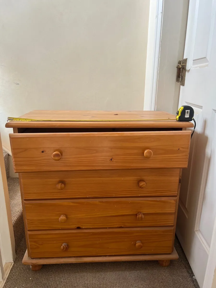 Chest of drawers - Image 1