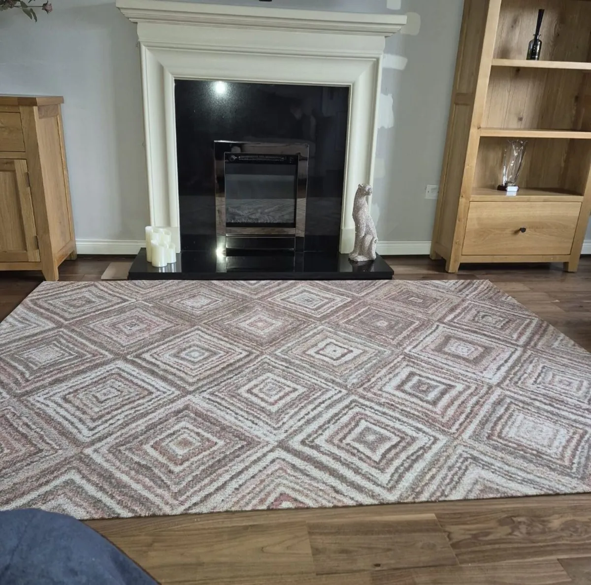 Luxury Pink Rug - Image 1