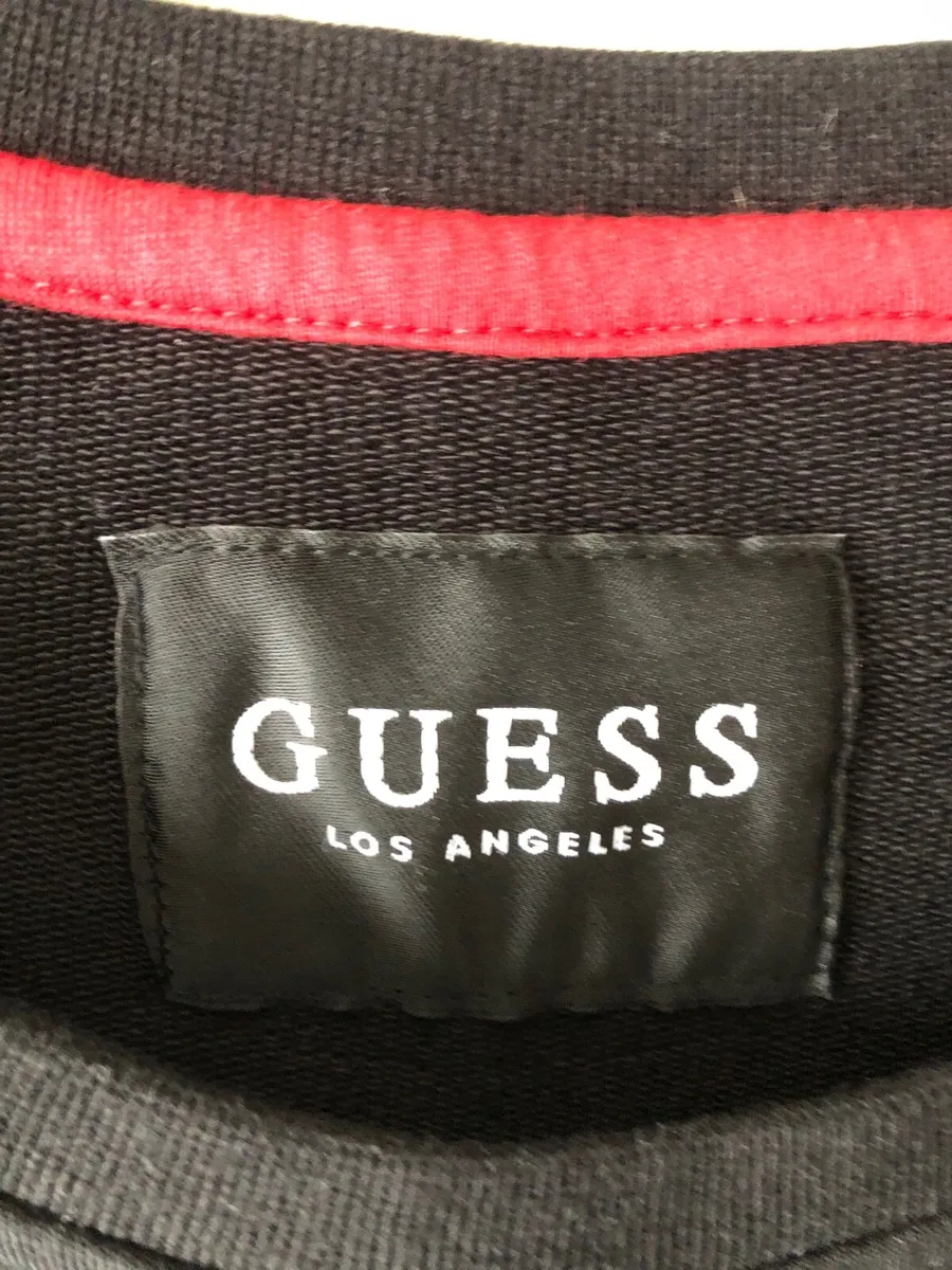 Mens Guess sweater size M €30 - Image 2