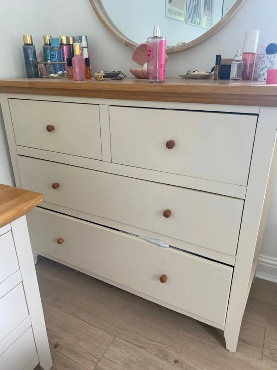 Bedroom Set - Image 2