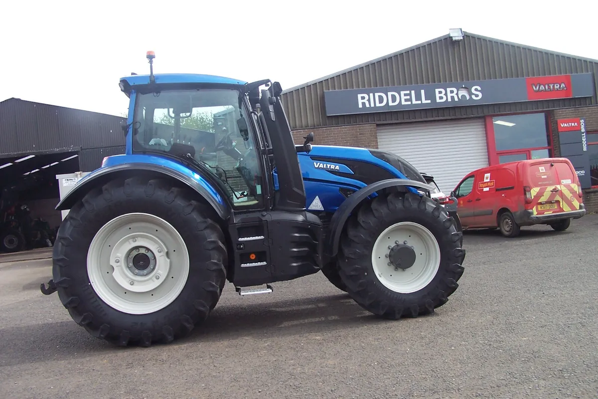 New Valtra T195A - Image 1