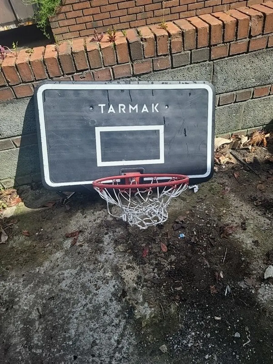 adjustable basketball hoop - Image 1