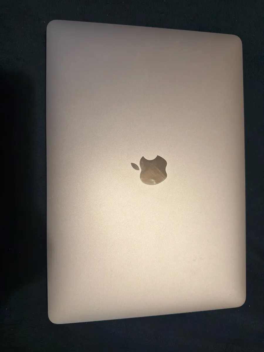 MacBook Pro 2019 - Image 3