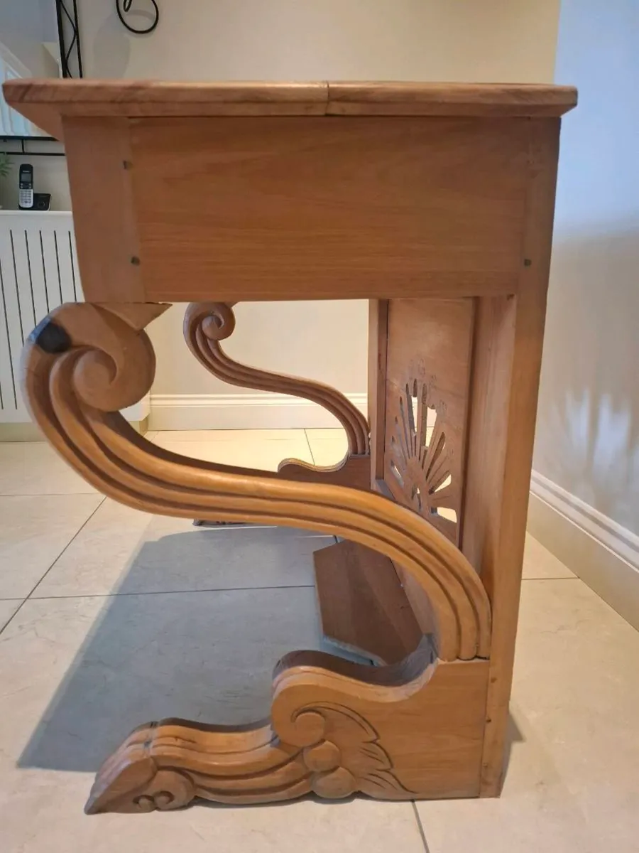 HALLWAY TABLE - Image 3