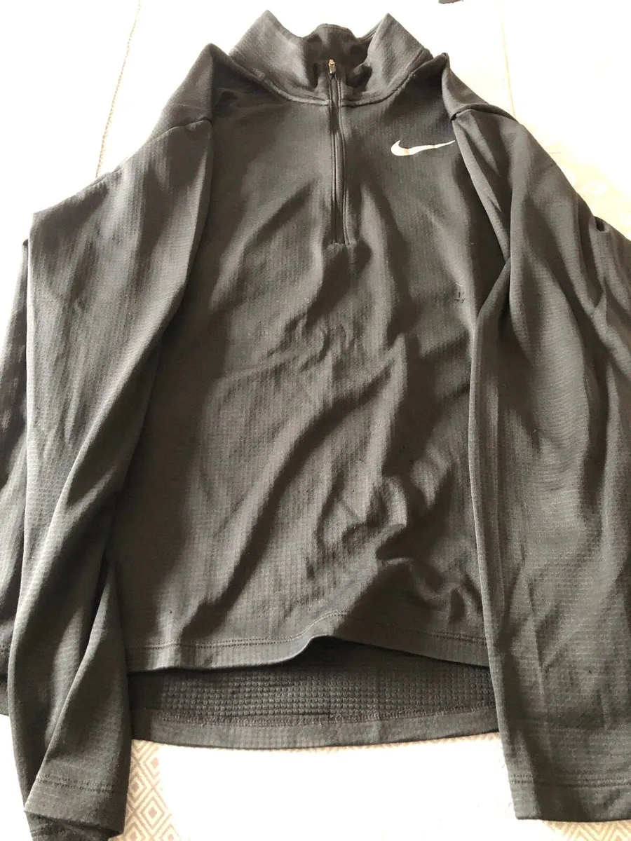 Mens Nike sweater size M €10 - Image 3