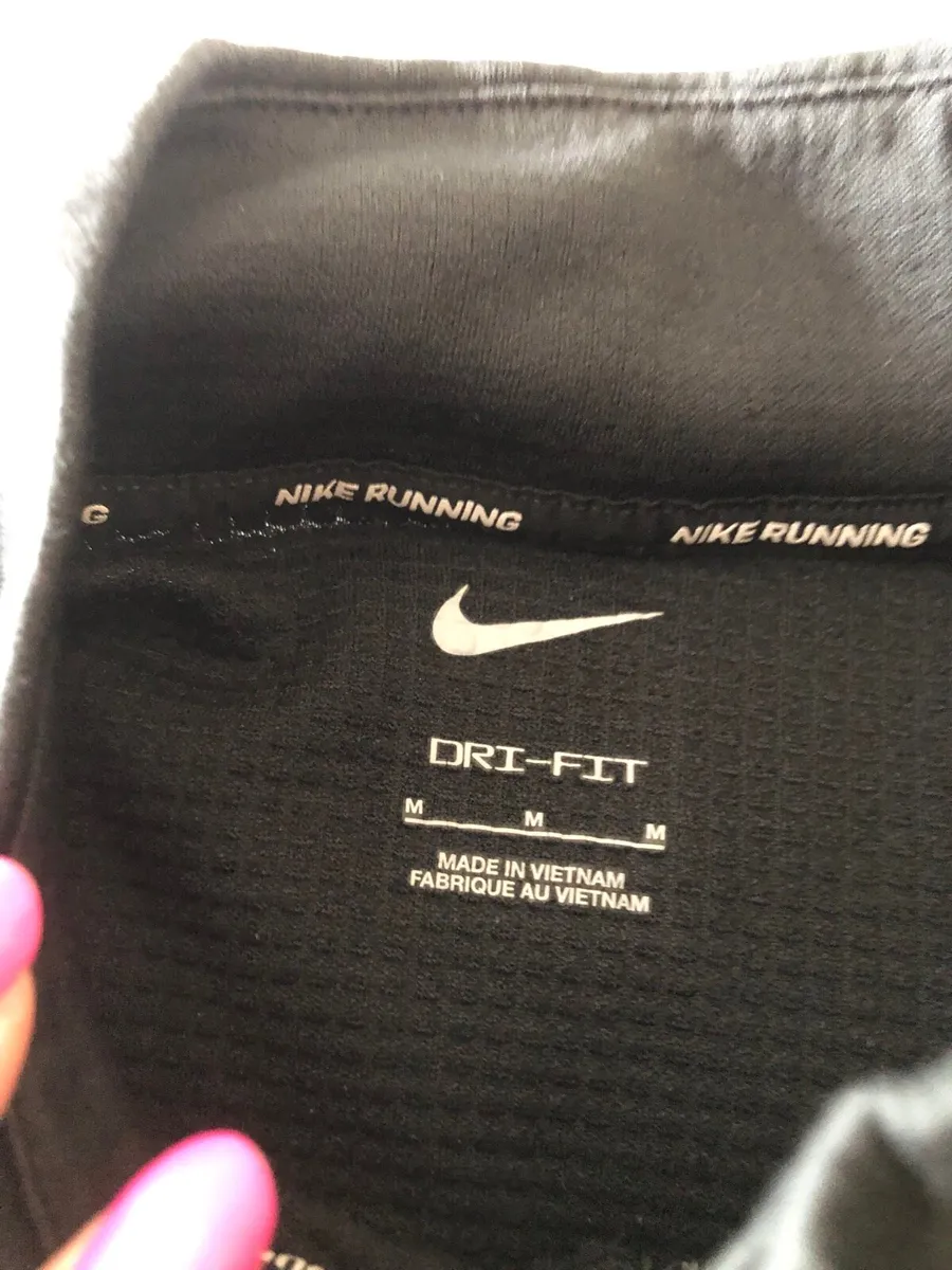 Mens Nike sweater size M €10 - Image 4