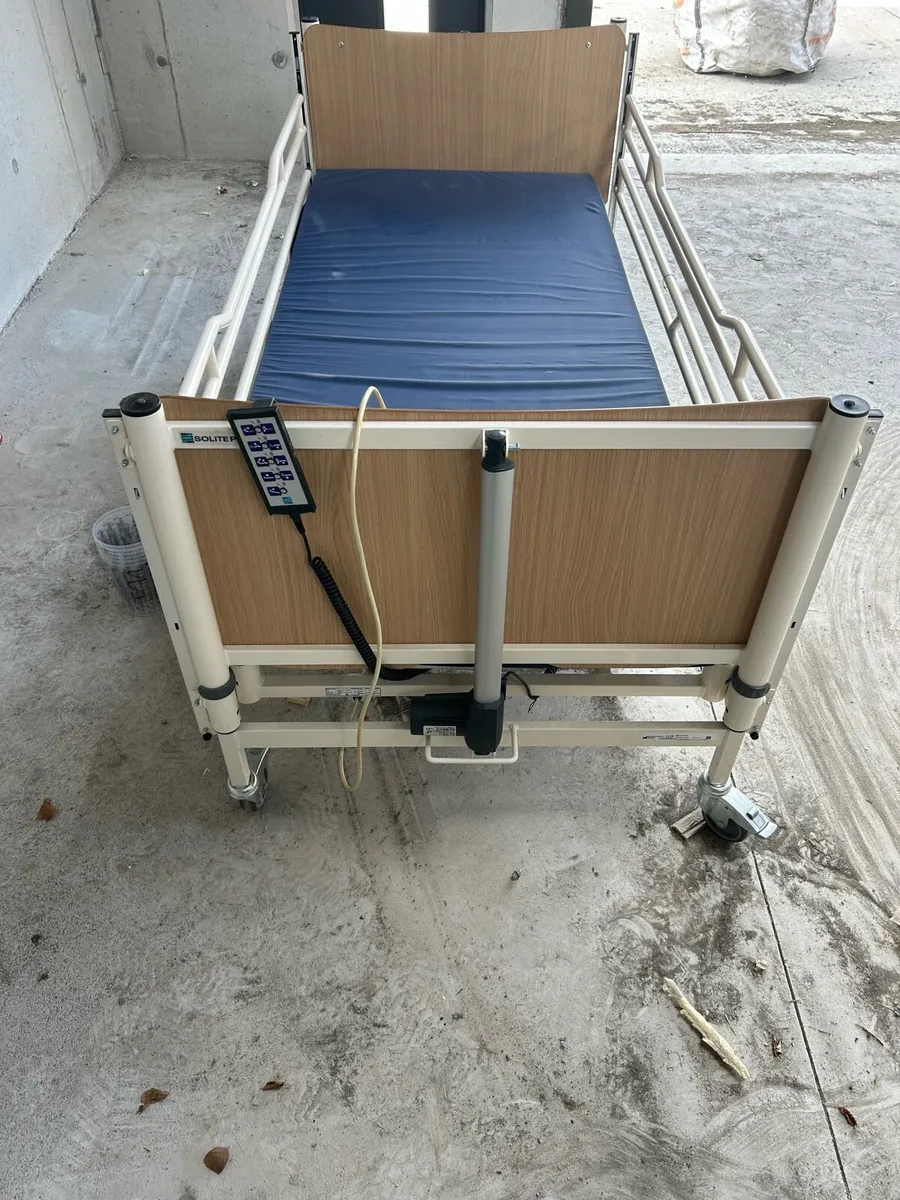 Hospital bed - Image 3