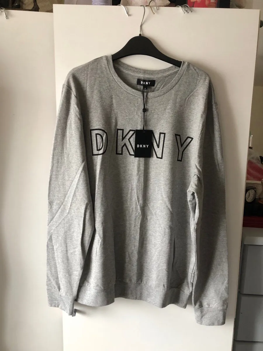 Mens BNWT DNKY sweater size L €15 - Image 1