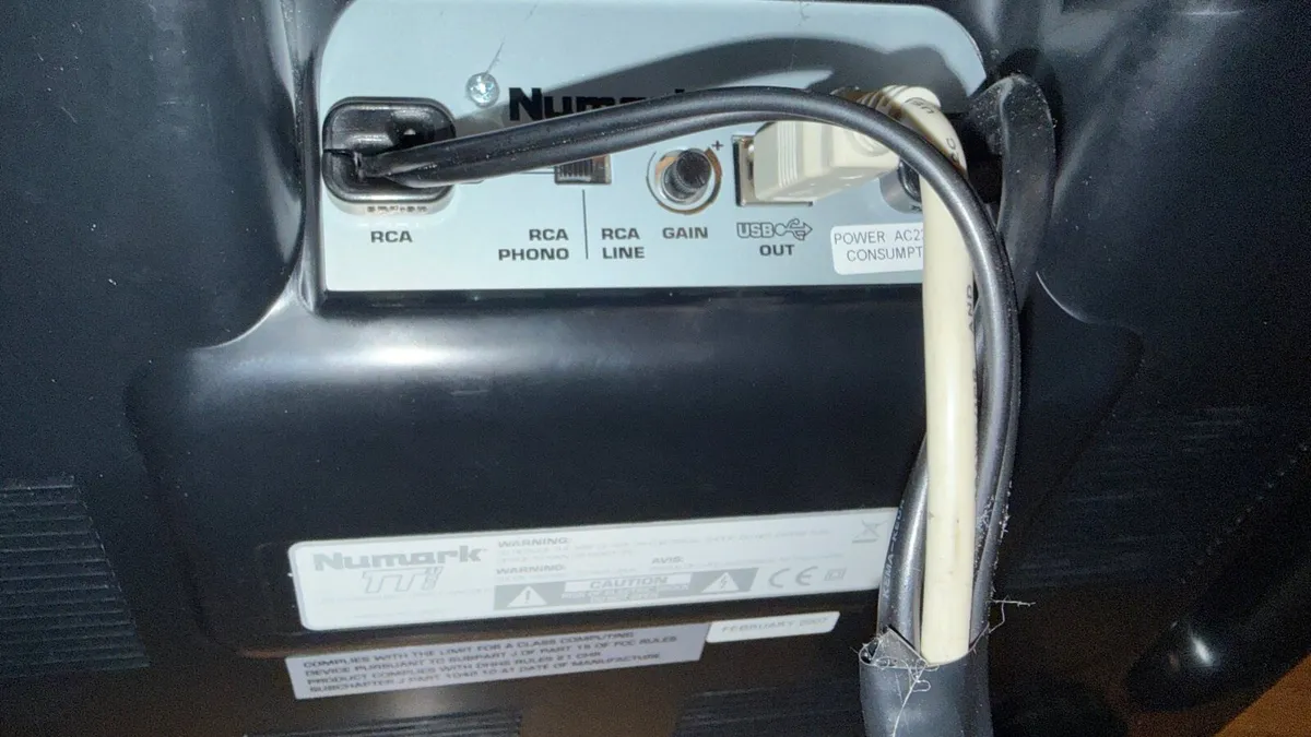 Turntable - Image 1