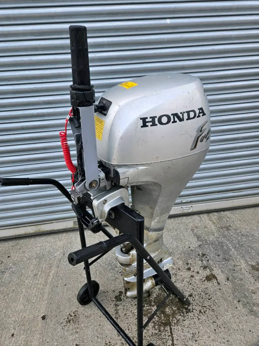 Honda 10hp 4 stroke outboard - Image 3