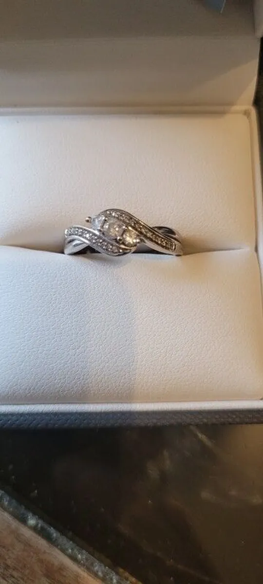 engagement ring - Image 4