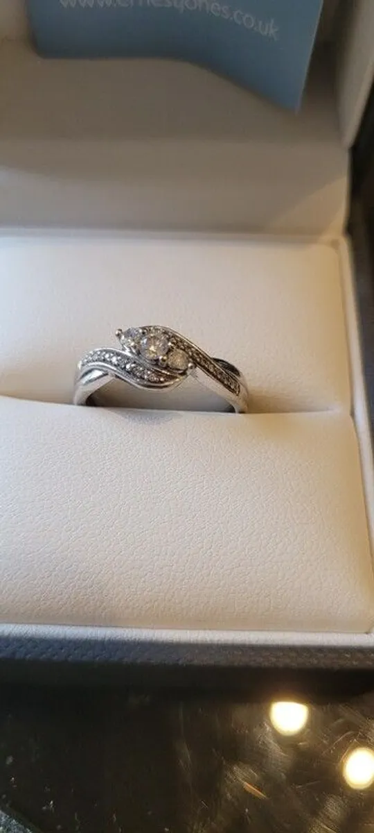 engagement ring - Image 2