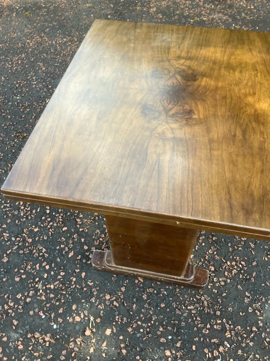 Extendable dining room table - Image 2