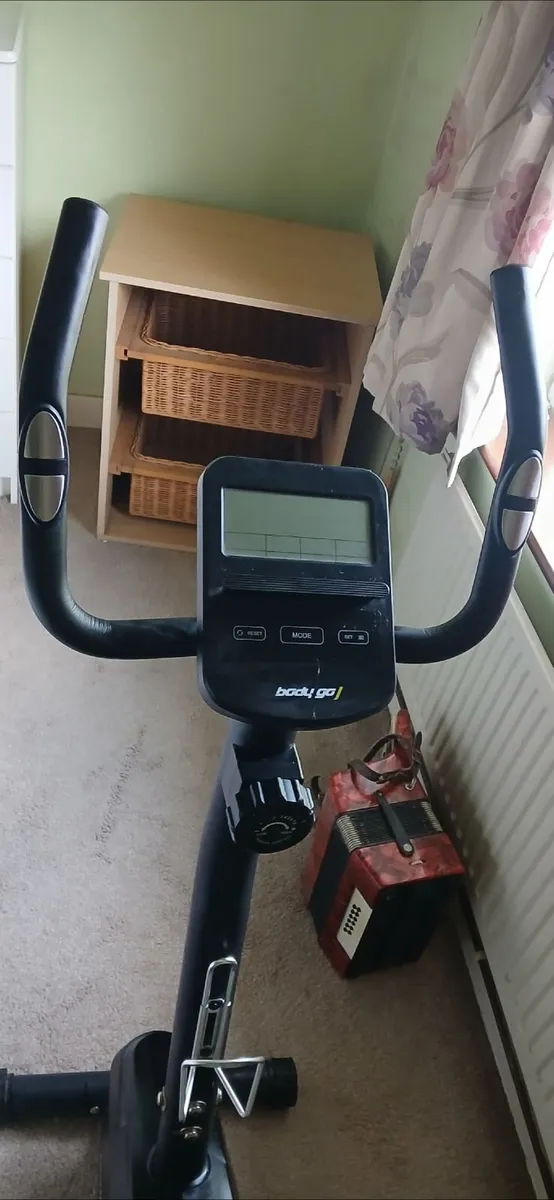 Exercise bike - Image 2