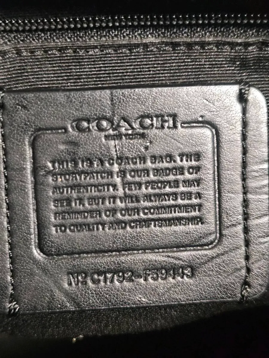 Coach "Sierra" Leather Small Hand/Shoulder Bag - Image 4