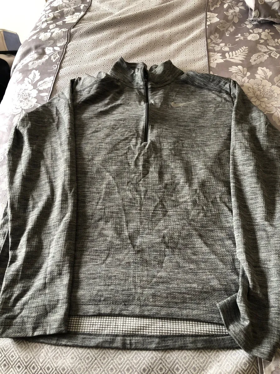 Mens Nike sweater size M €19 - Image 1