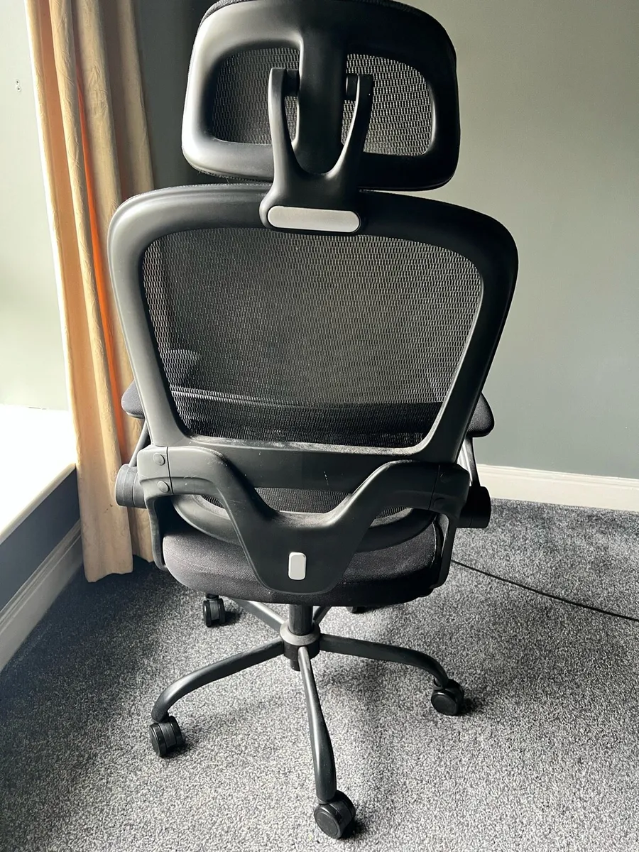 Ergonomic office chair - Image 3