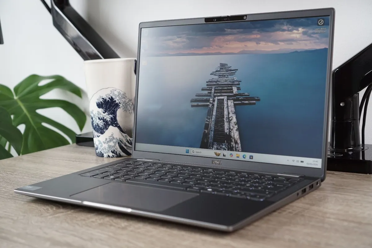 Dell Latitude 7450 14" |  Ultra 7 165U | 32GB DDR5 - Image 1