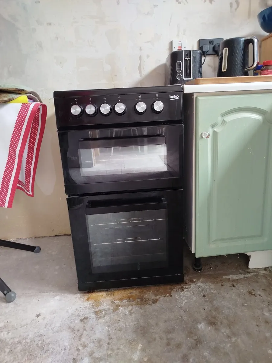 Electric cooker - Image 1