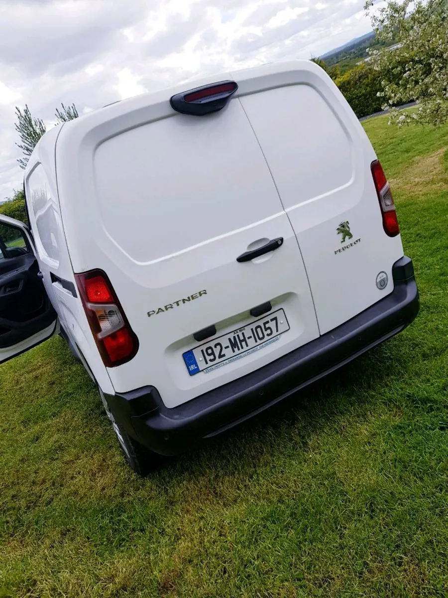 Peugeot partner van,, tested, 3 seater,  clean v - Image 4