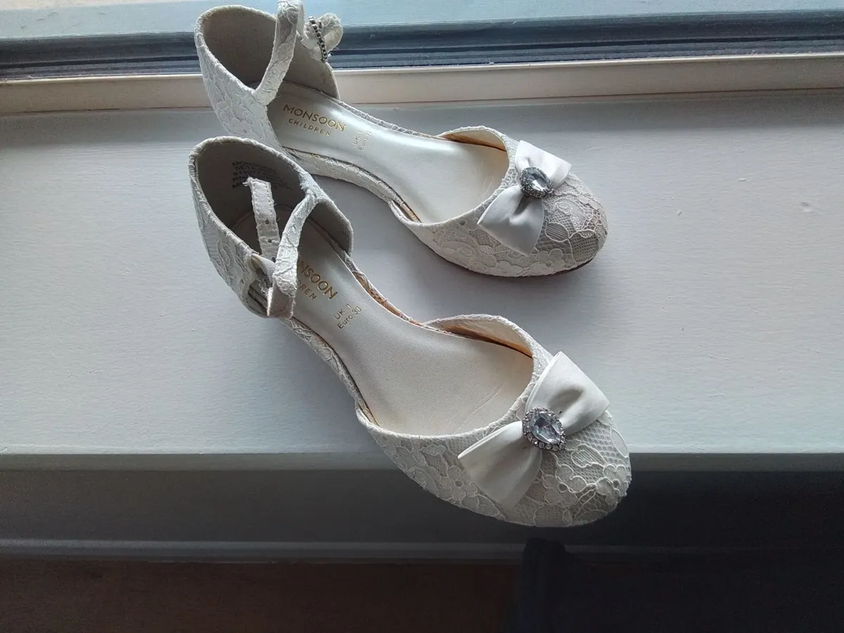 Communion wear/flowergirl - Image 4