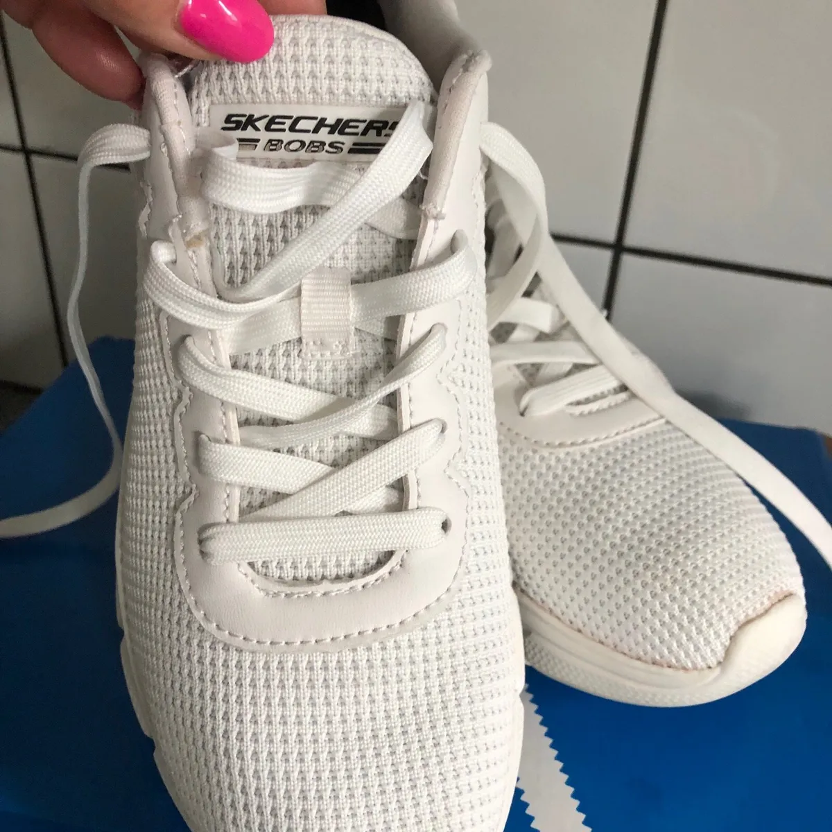 Ladies Skechers trainers size 5 €20 - Image 2