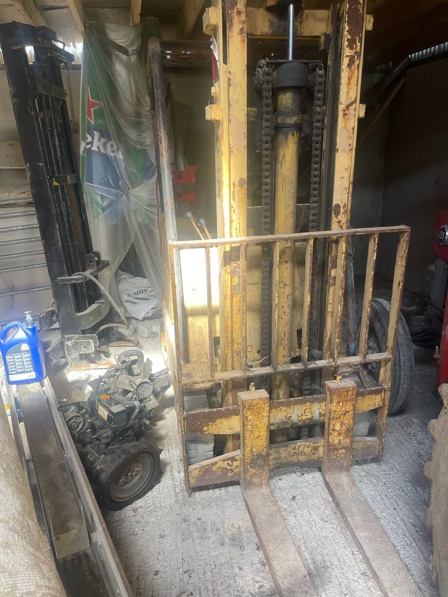 Forklift - Image 2