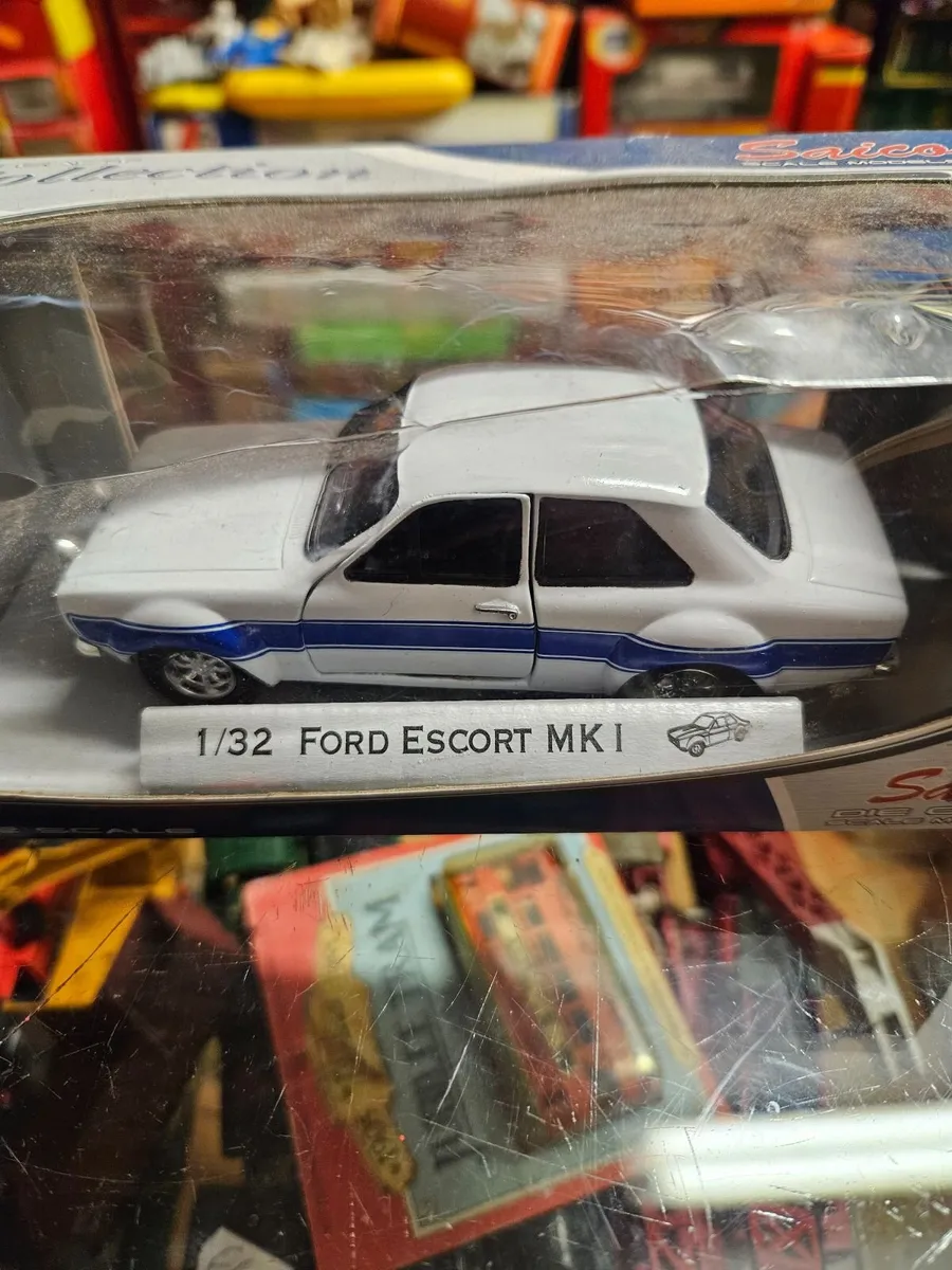 Corgi Saico Ford Escort MKI - Image 2
