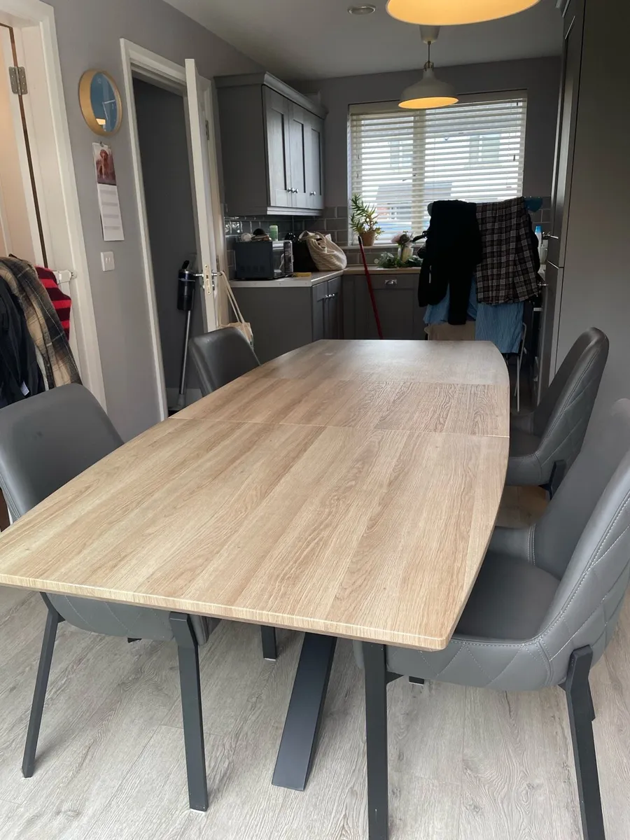 Dining Kitchen table extendable - Image 1
