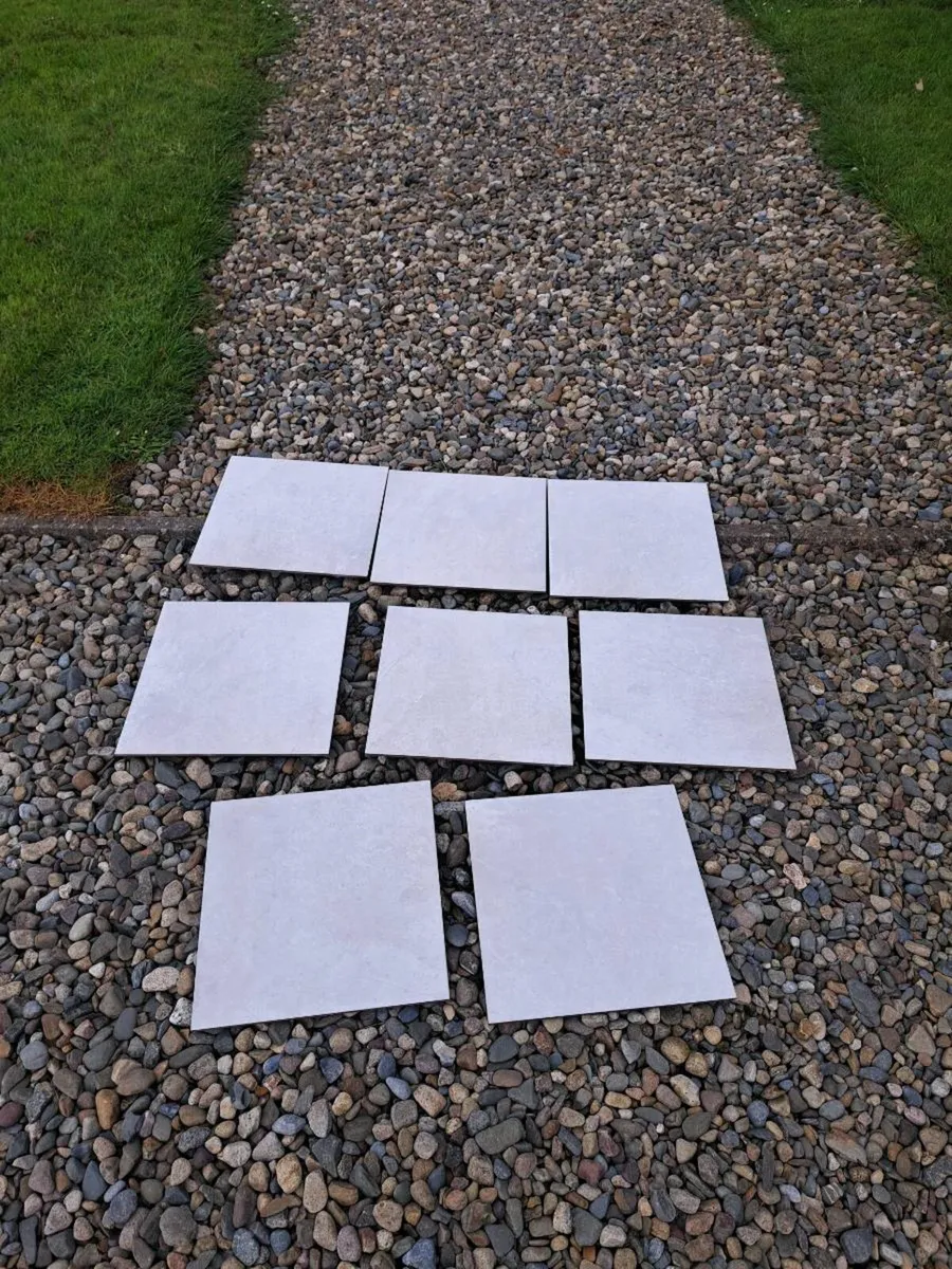 8 new bathroom  tiles - Image 1