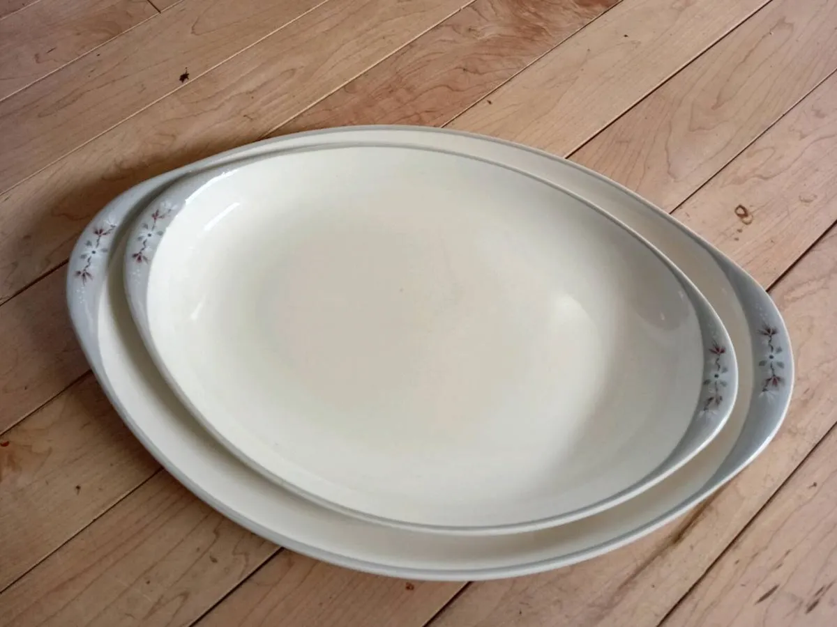 royal doulton frost pine serving dish x2 - Image 1