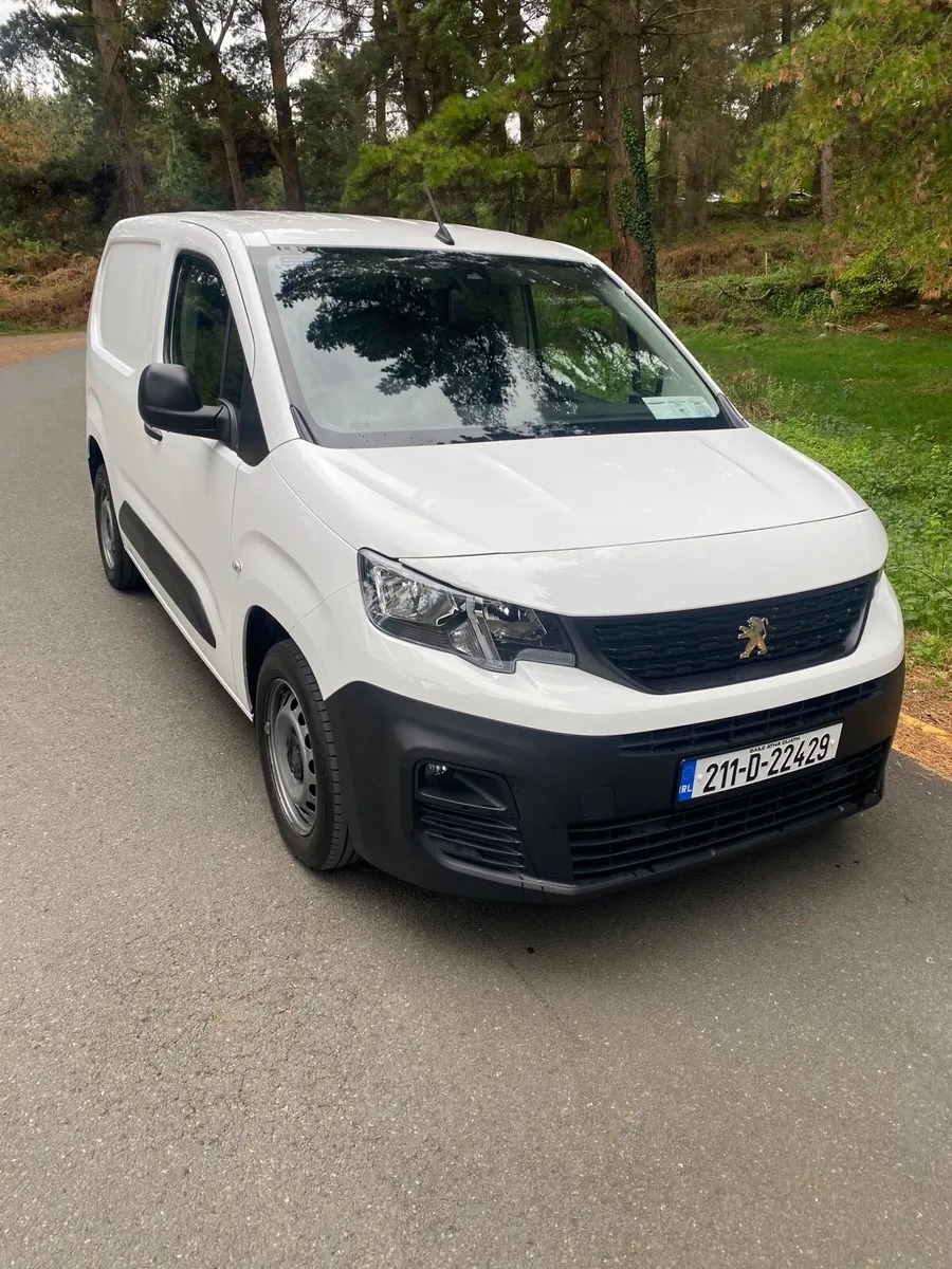 2021 Peugeot Partner // 1.5 Hdi Professional Plus - Image 2