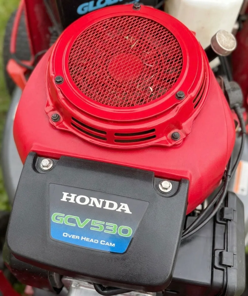 Honda ride on lawnmower - Image 3