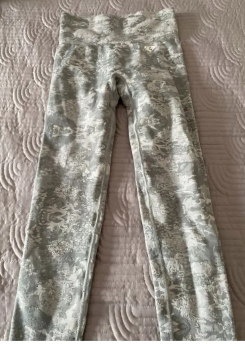 Penneys Grey Leggings Size S - Image 3