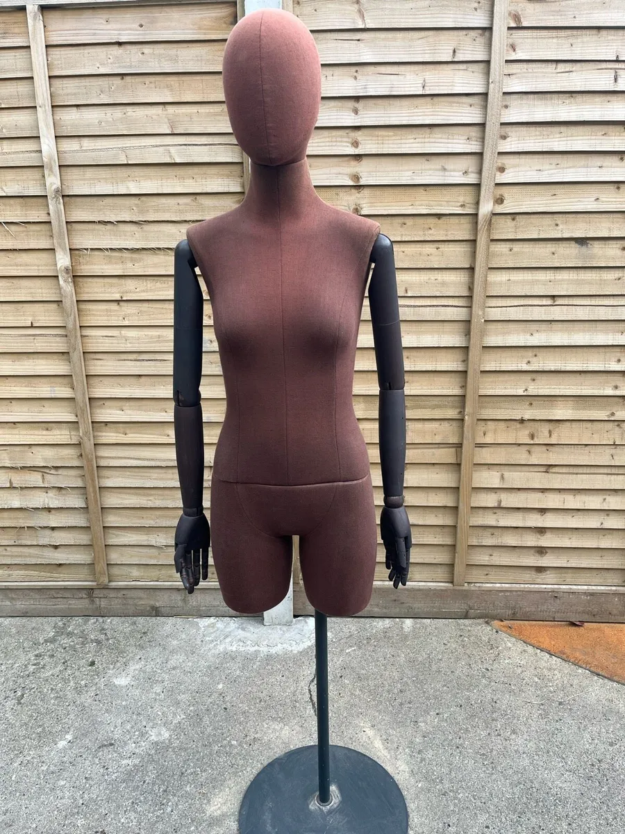 Cloth Mannequins - Image 1
