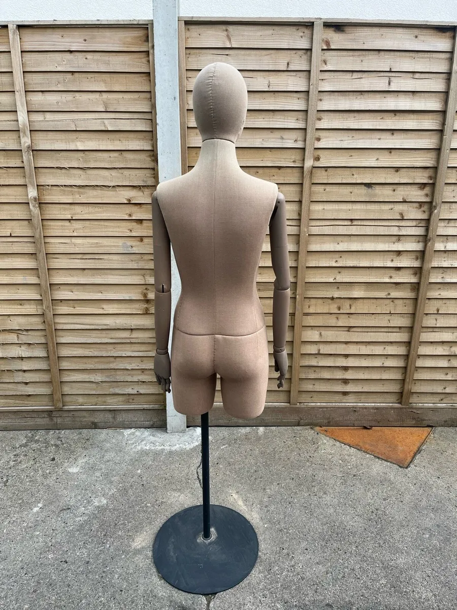 Cloth Mannequins - Image 4