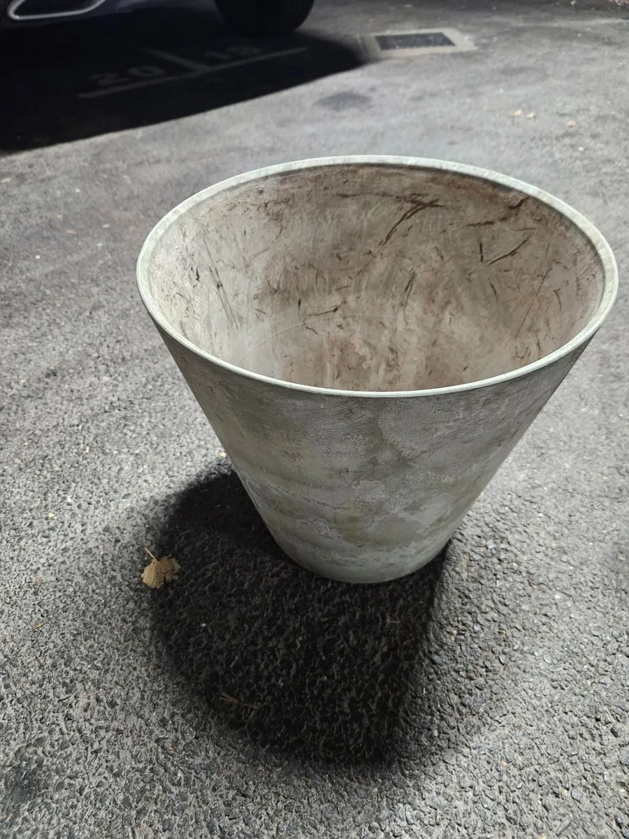 Flower Pots - Image 4