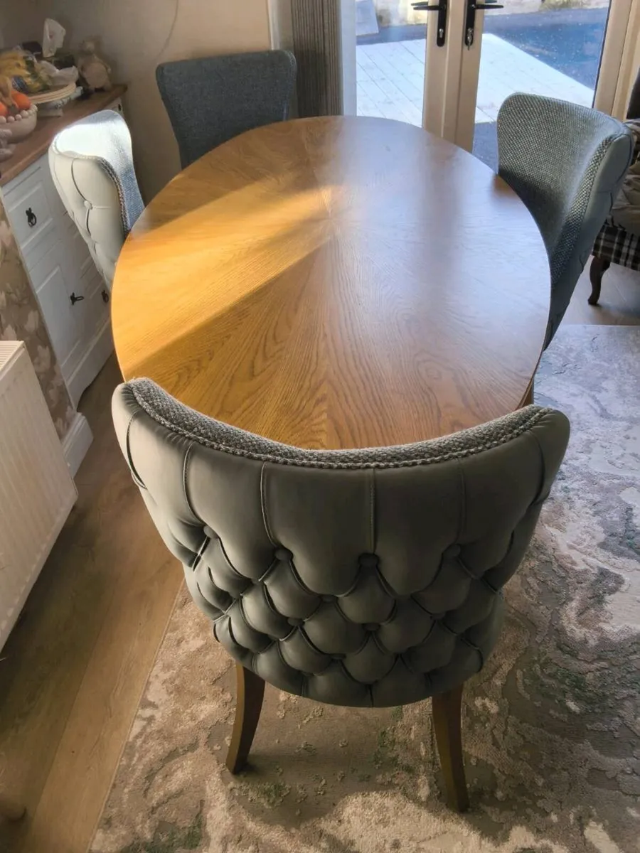 Kitchen table and 4 chairs - Image 2