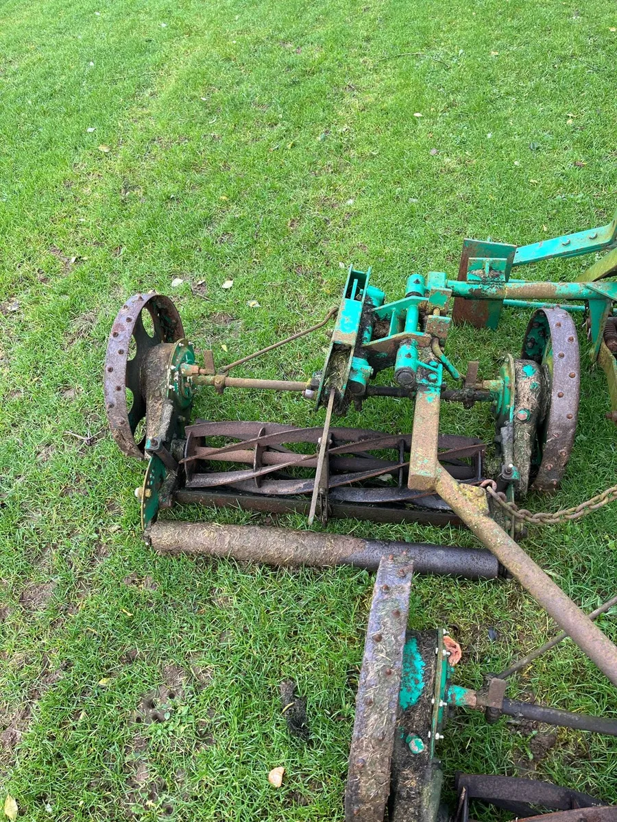 Gang mower for sports pitch - Image 3