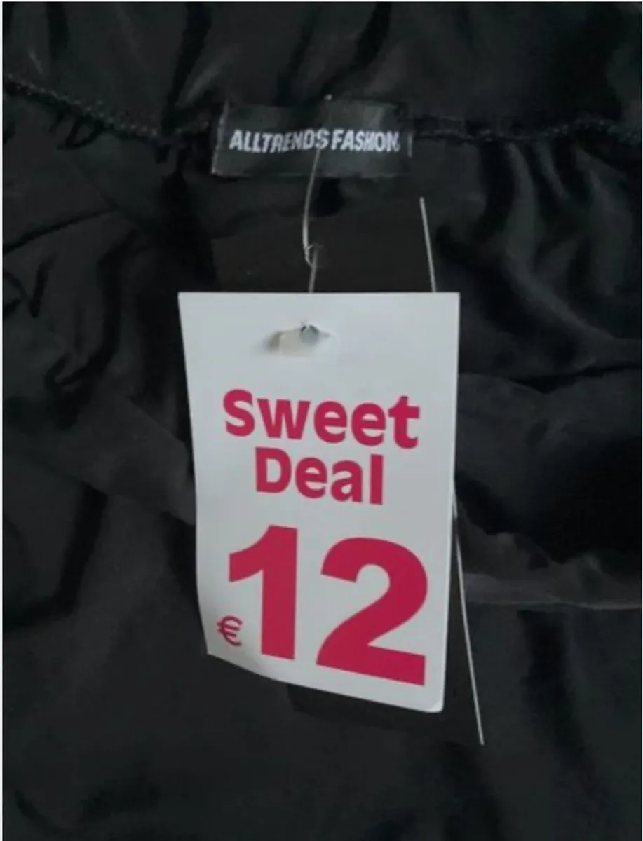 Black mini skirt Love Lisa Size 8 BNWT - Image 3