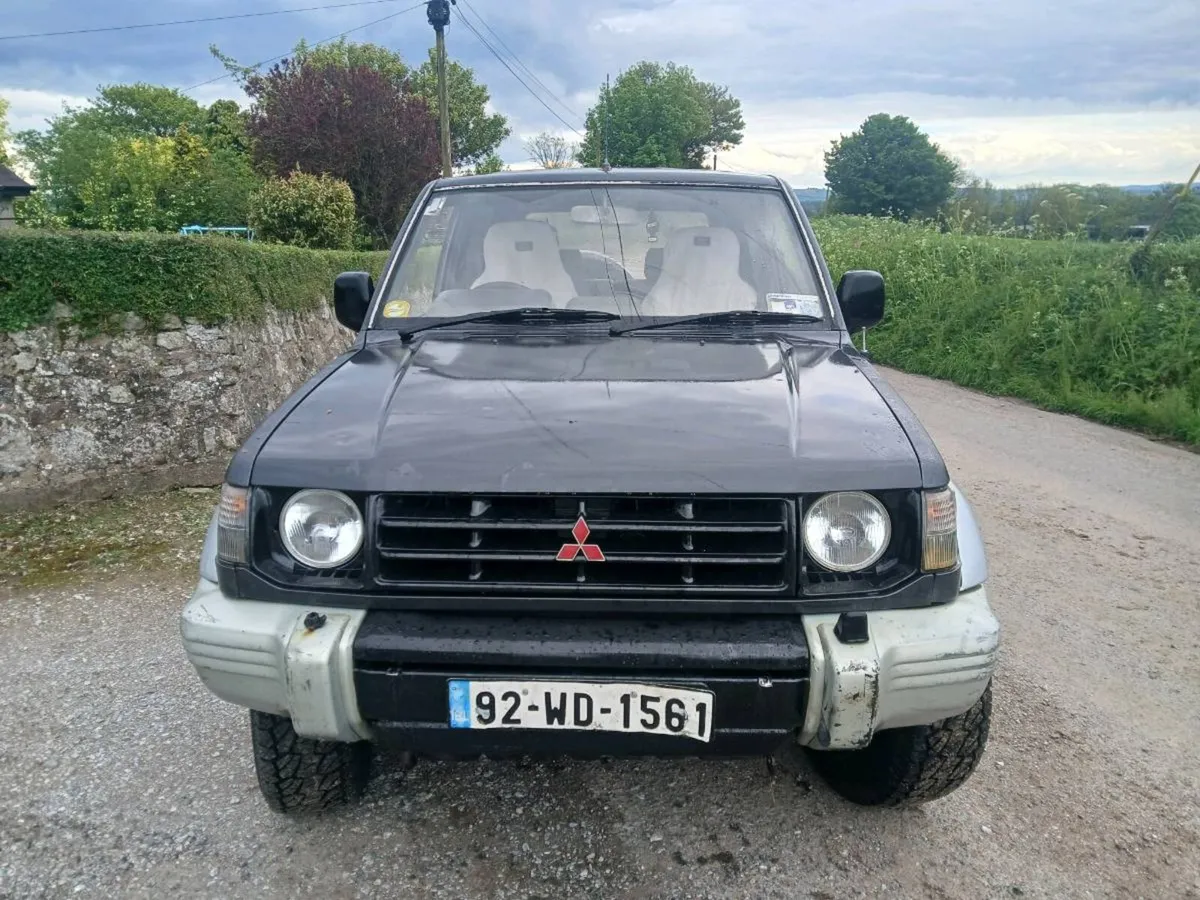 1992 Mitsubishi Pajero 2.5 5 seater €56euro tax - Image 4