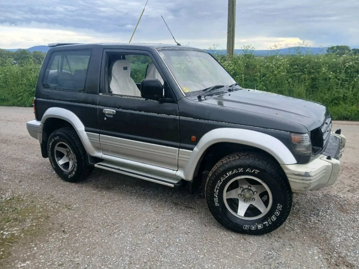 1992 Mitsubishi Pajero 2.5 5 seater €56euro tax - Image 1