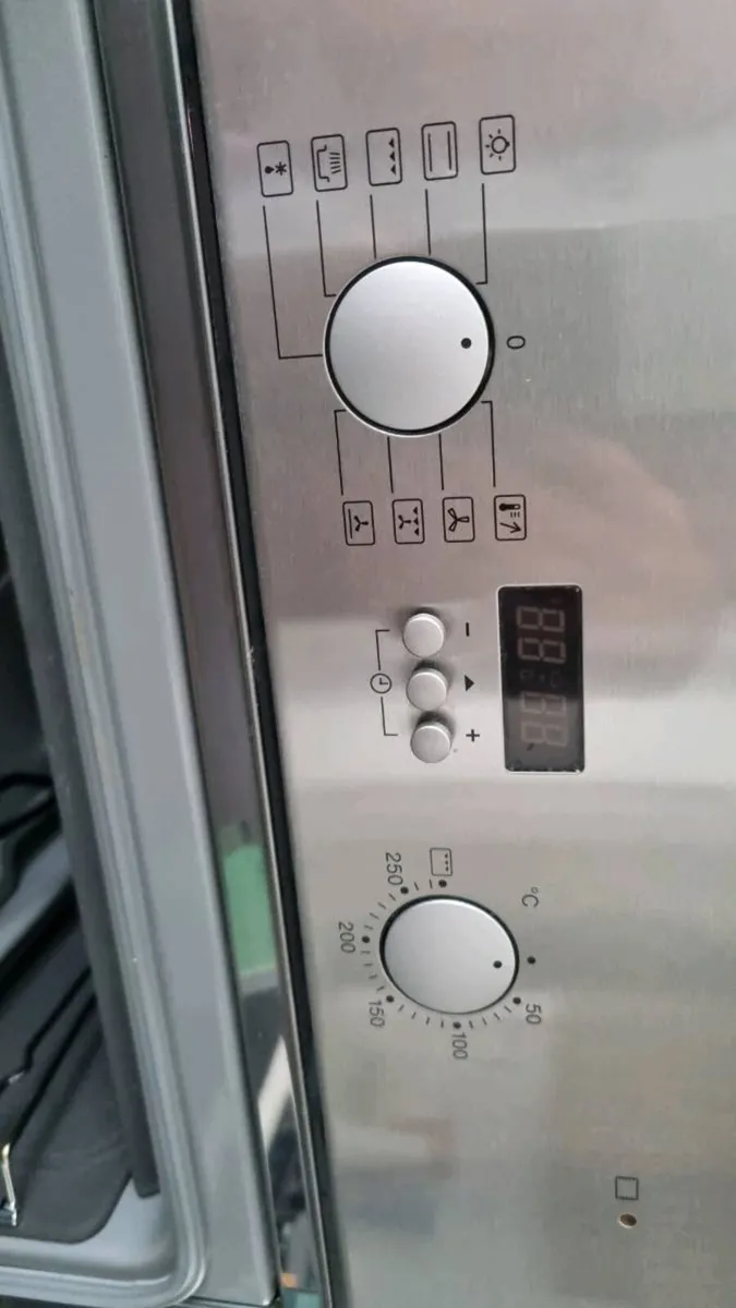 Miele Built-In Oven - Image 3