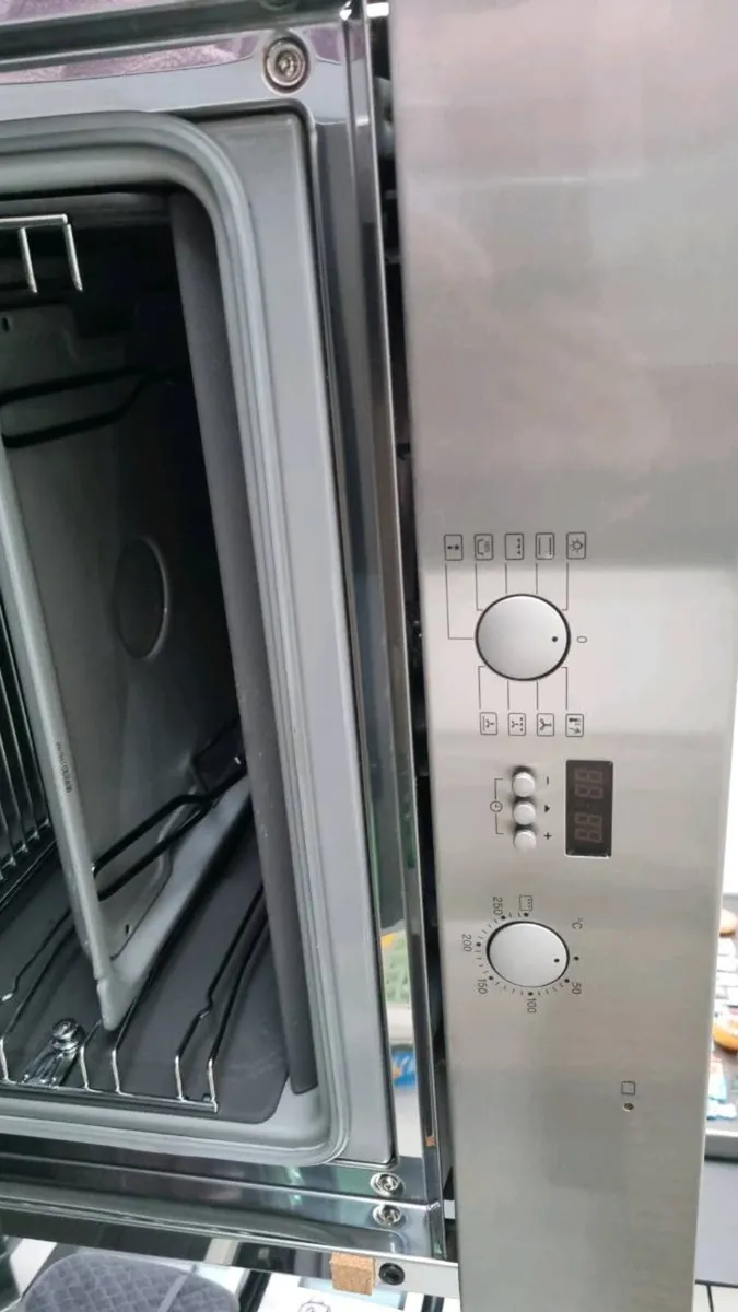 Miele Built-In Oven - Image 4