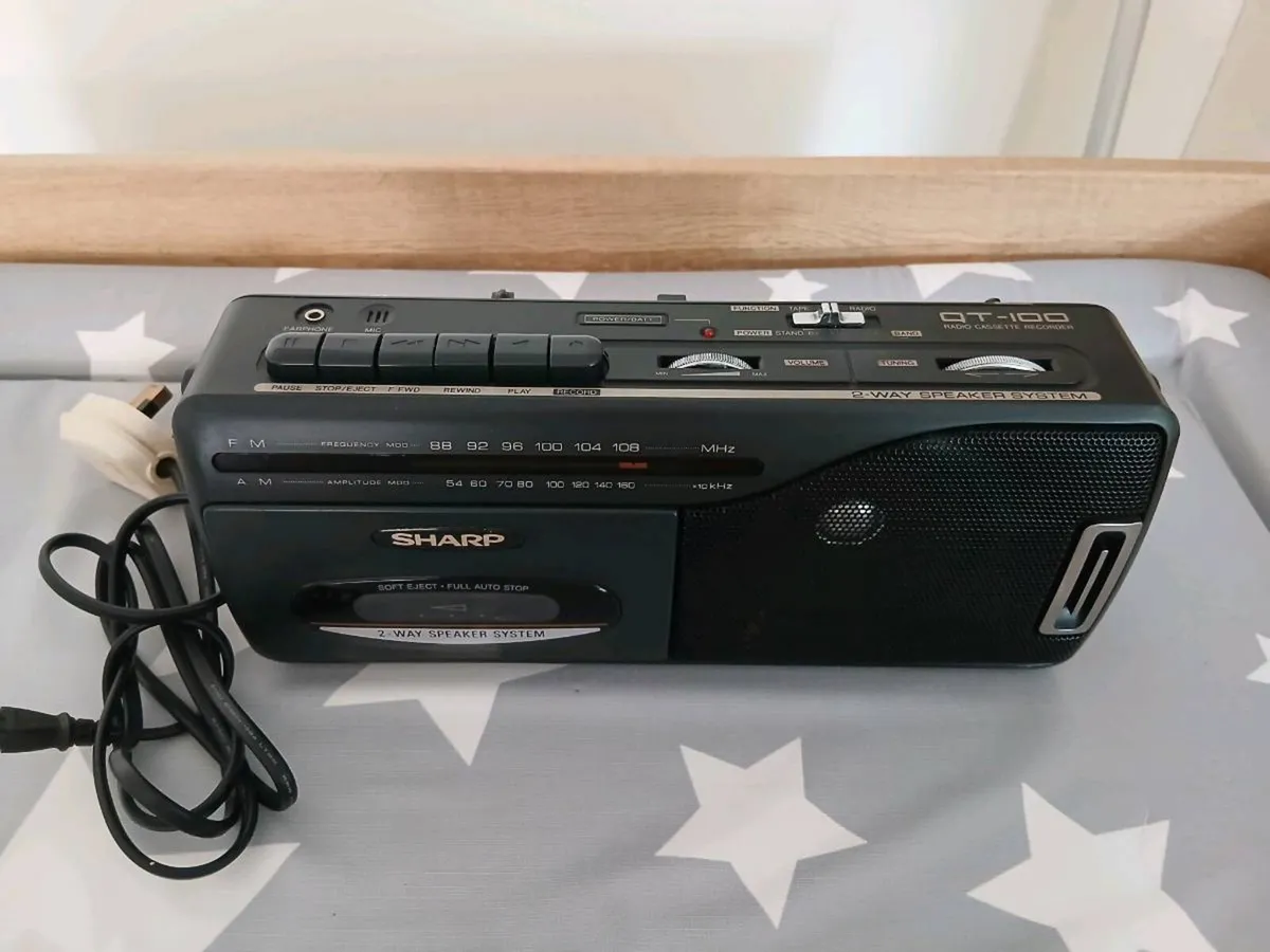 Vintage sharp cassette radio - Image 4