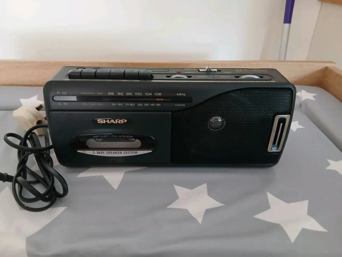 Vintage sharp cassette radio - Image 2