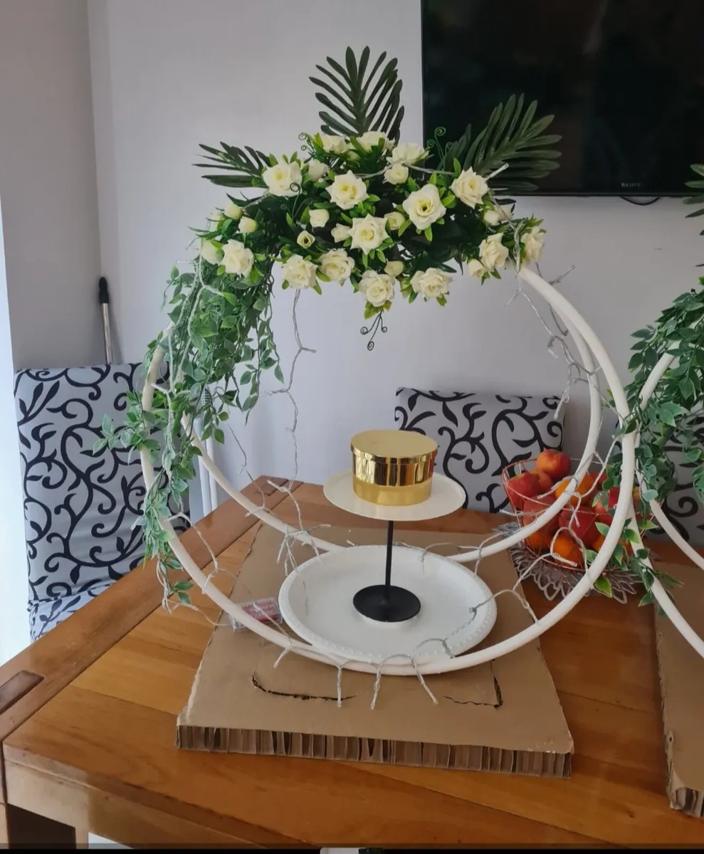 Solid Oak Dining Table - Image 2
