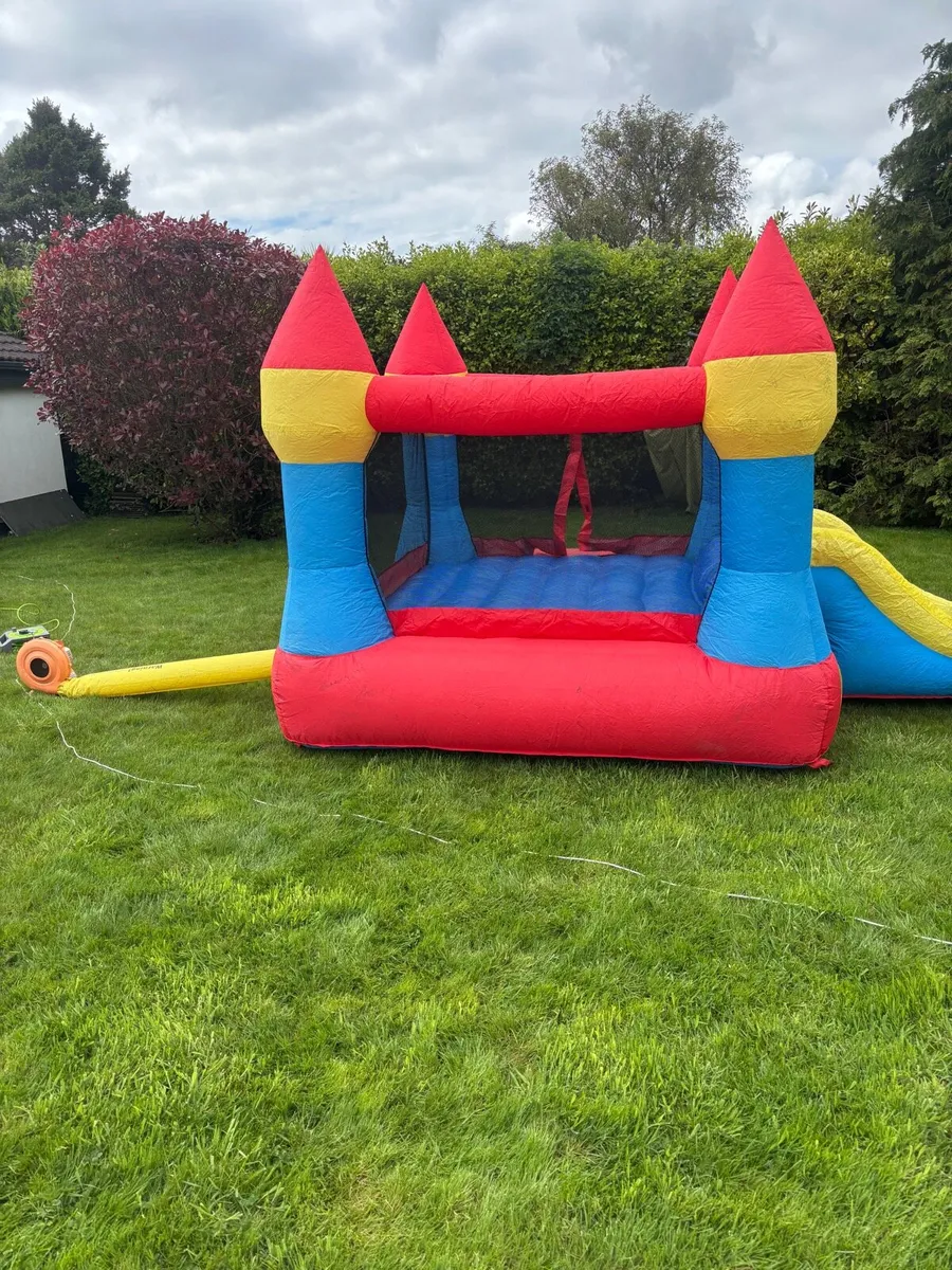 Kids Bouncy Castle - Image 1